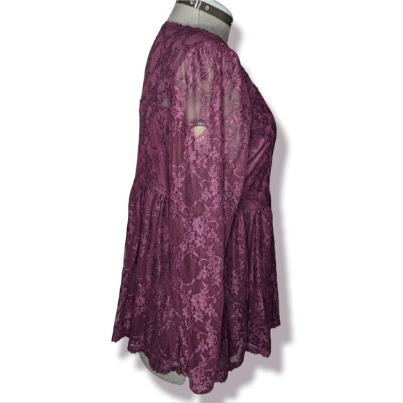 NWT Women's Torrid Purple Babydoll Lace V-Neck Top, Size 1 / 1X - Picture 2 of 7
